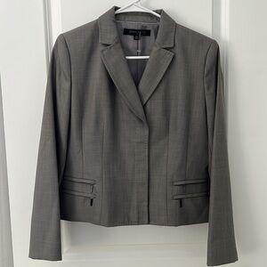 Anne Klein woman’s suit jacket. Gray.